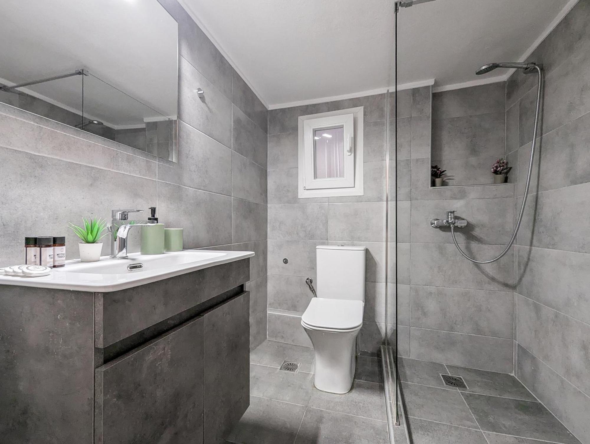 Spacious Apt For 5 Guests Next To Acropolis&Metro Афины Экстерьер фото