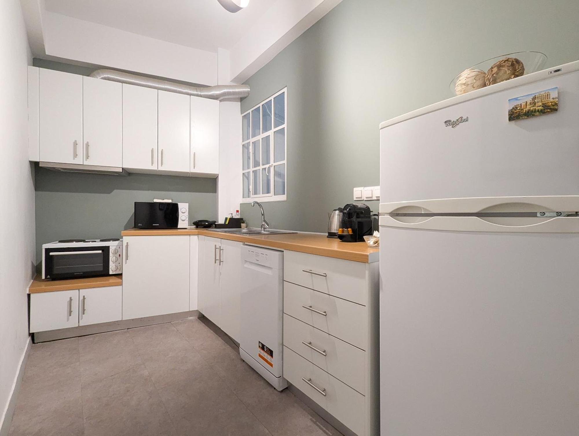 Spacious Apt For 5 Guests Next To Acropolis&Metro Афины Экстерьер фото